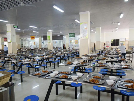 學校食堂